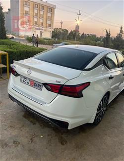 نيسان ألتيما